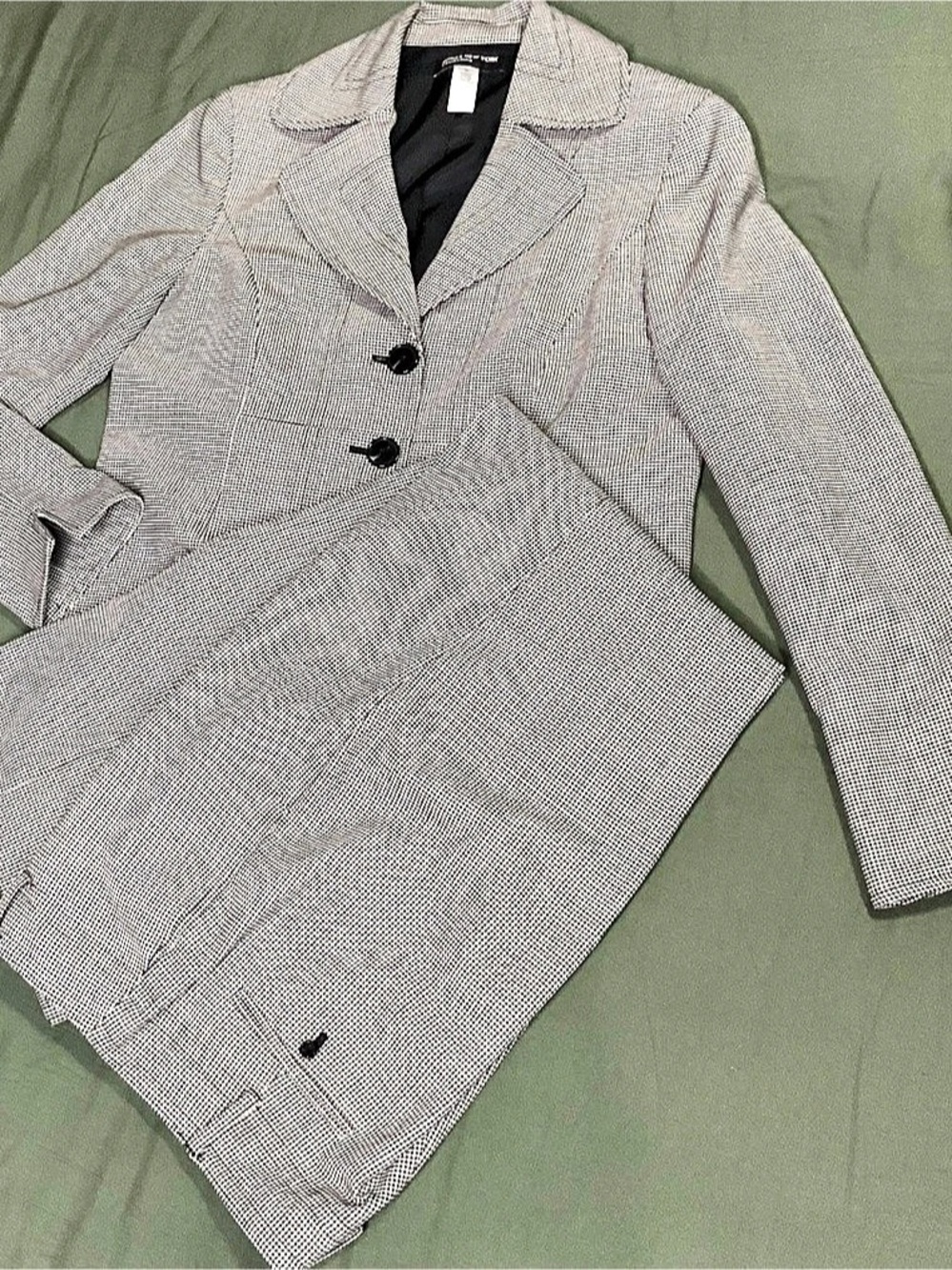 Jones New York Houndstooth Pantsuit in Black & White Size 10 Blazer/ Pants Size
